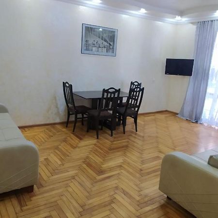 Apartment On 26 May Str Batumi Eksteriør bilde
