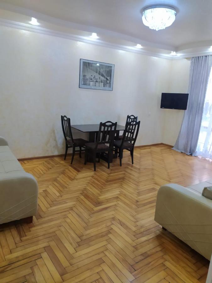 Apartment On 26 May Str Batumi Eksteriør bilde